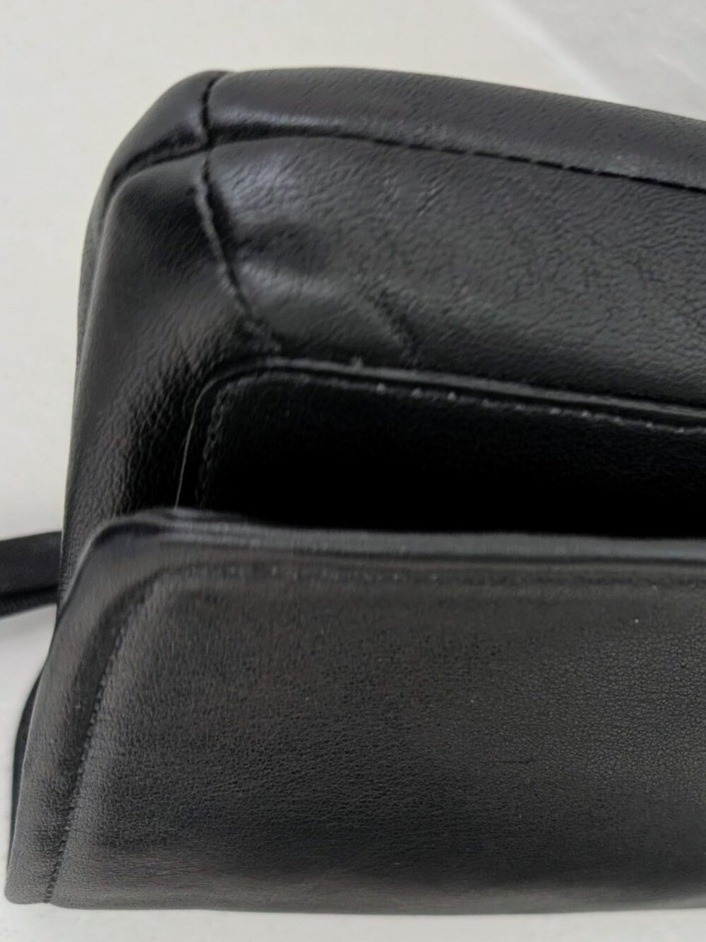 COACH Chelsea Black Leather Wristlet Clutch — Y2K Era, Silver Toned Hardware - Picture 13 of 13